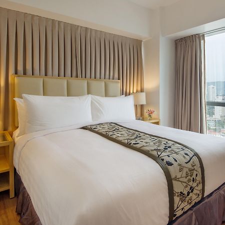 Quest Serviced Residences Cebu Екстериор снимка