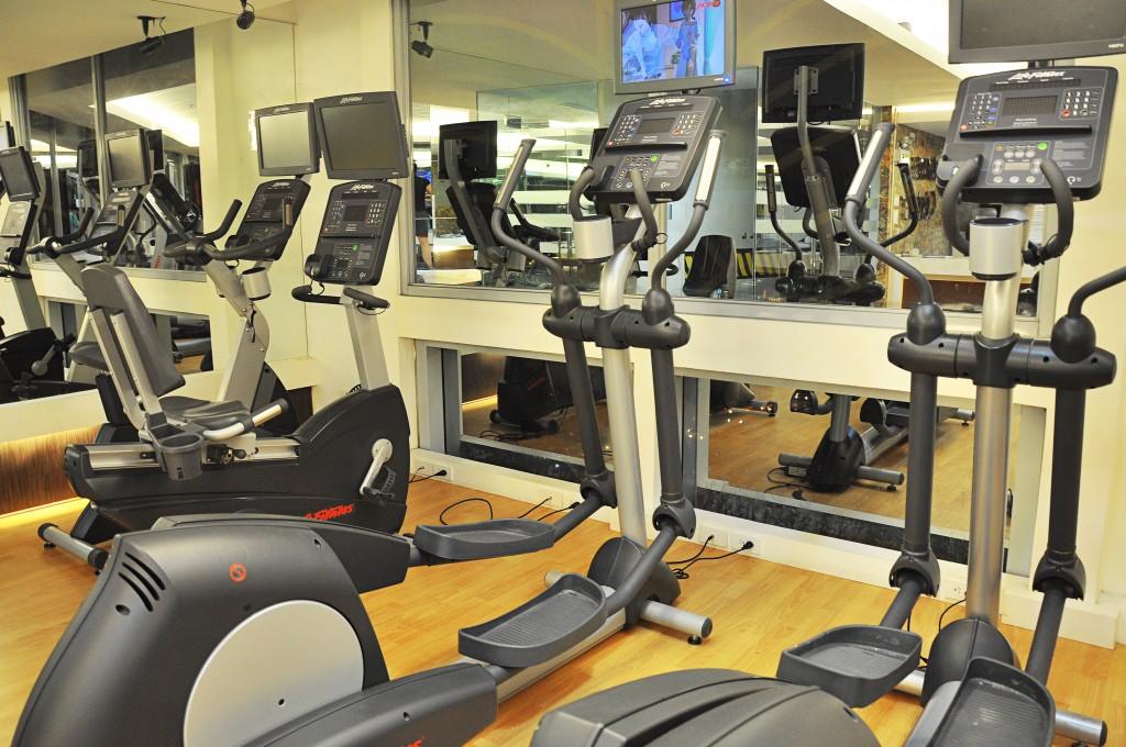 Quest Serviced Residences Cebu Екстериор снимка