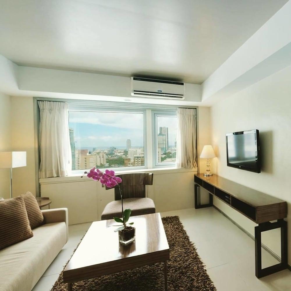 Quest Serviced Residences Cebu Екстериор снимка
