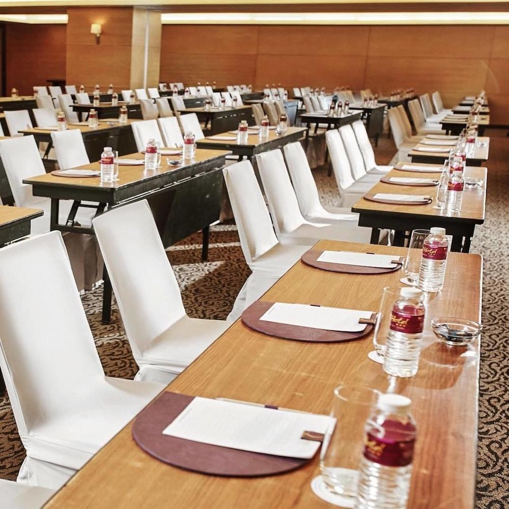 Quest Serviced Residences Cebu Екстериор снимка