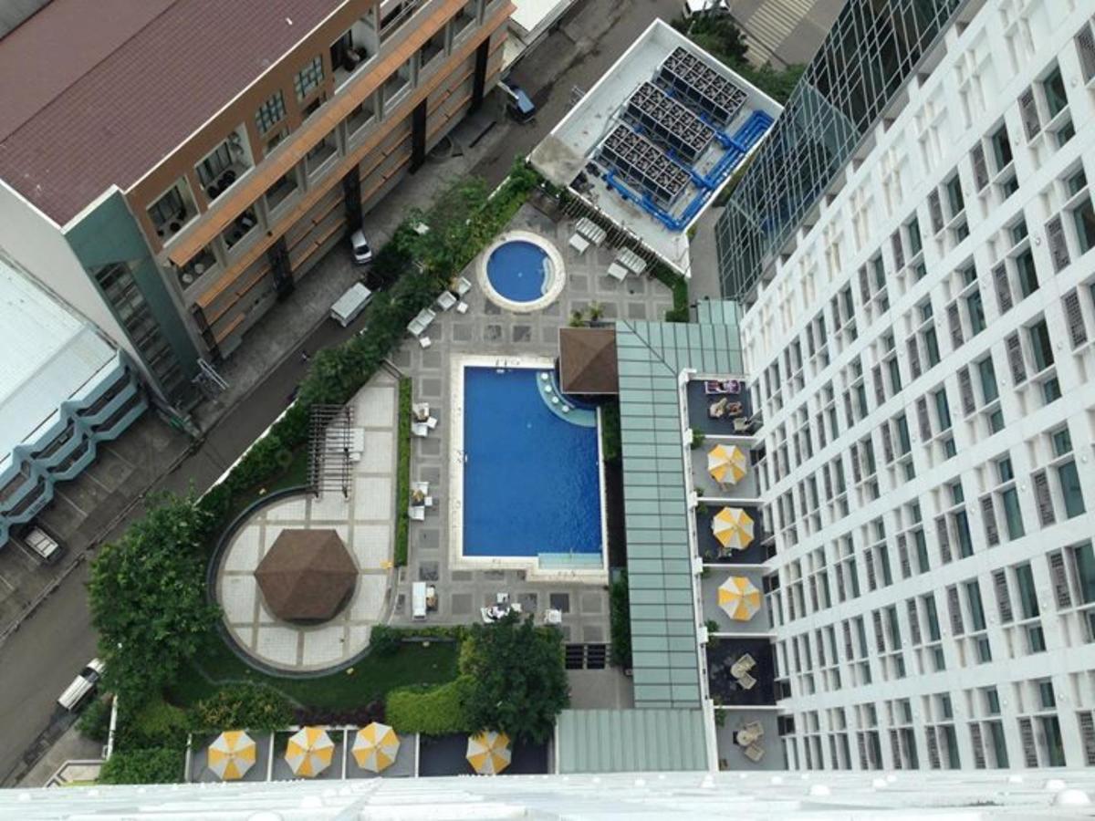 Quest Serviced Residences Cebu Екстериор снимка